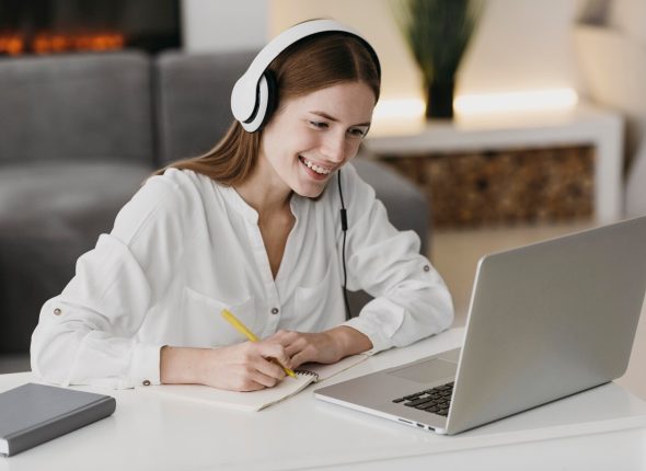 teacher-talking-with-her-students-online_23-2148771464